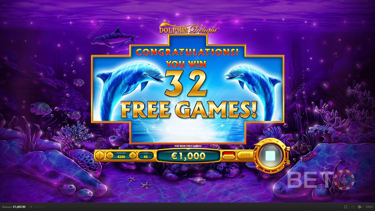 Выдача бесплатных вращений в Dolphin Delight