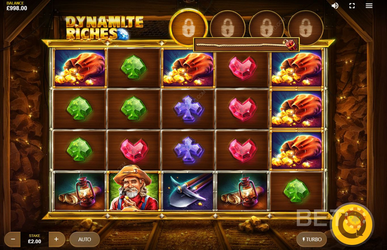 В слоте Dynamite Riches есть символы драгоценных камней, золотых монет и шахтера.